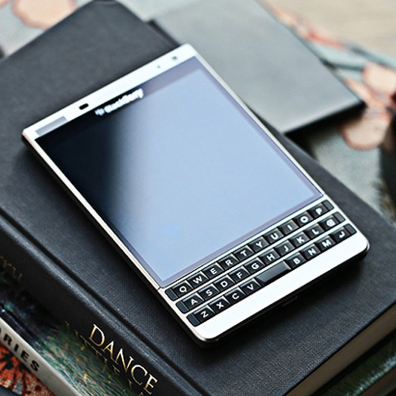 Original BlackBerry Q30 Passport Silver Edition mobile Phone 32GB ROM 13MP Camera unlocked 4.5'' screen ,Free DHL-EMS Shipping